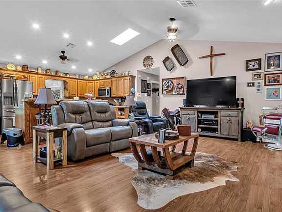 2nd image of 5043 Lance Dr