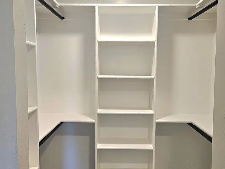 136 S 3000 W — Photo 9
