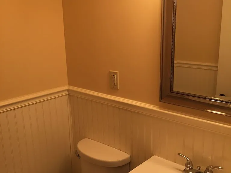 1218 W White Oak Dr — Photo 12