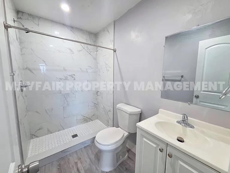225 Iowa Ave #4D — Photo 7