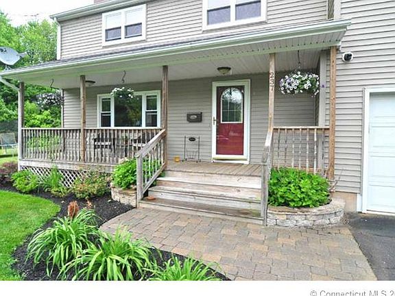 PAVER WALKWAY / INVITING EN...