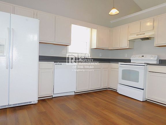 3rd image of 1804 Water St