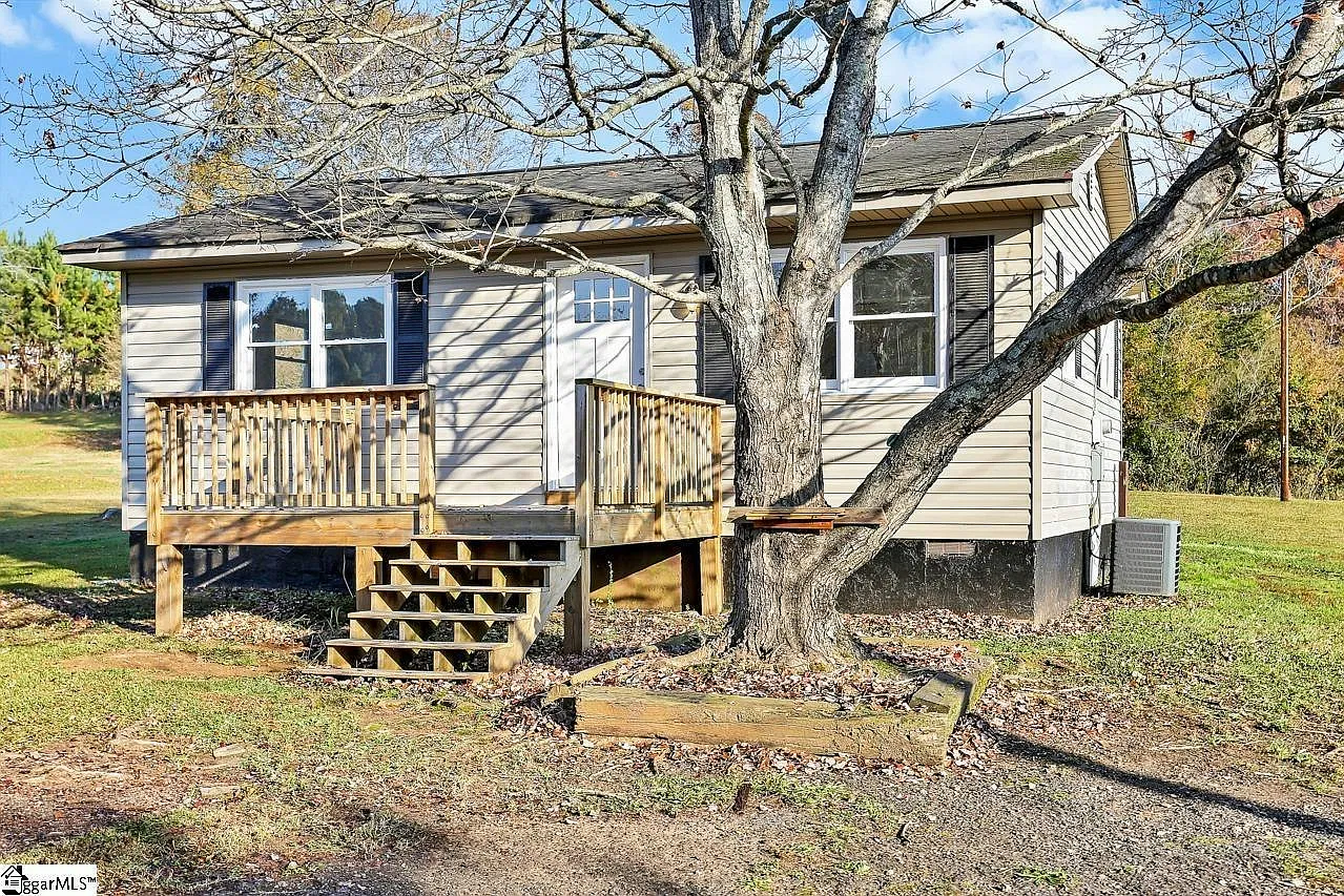 731 Winding Creek Rd — Photo 2