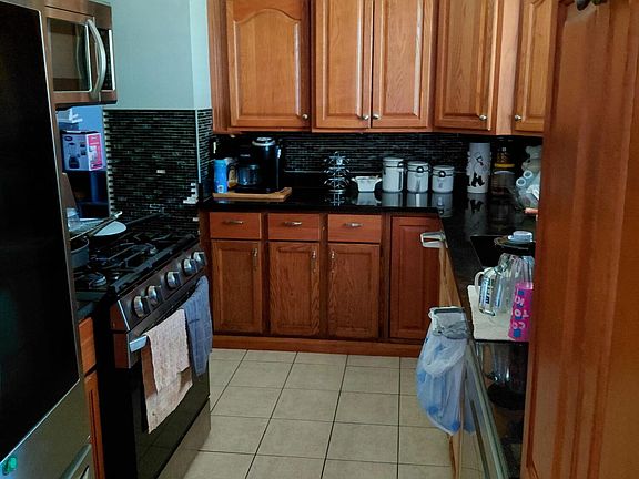 5th image of 1670 Vine Ave