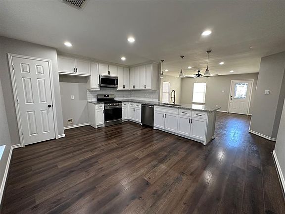 4th image of 627 Northvalley Dr