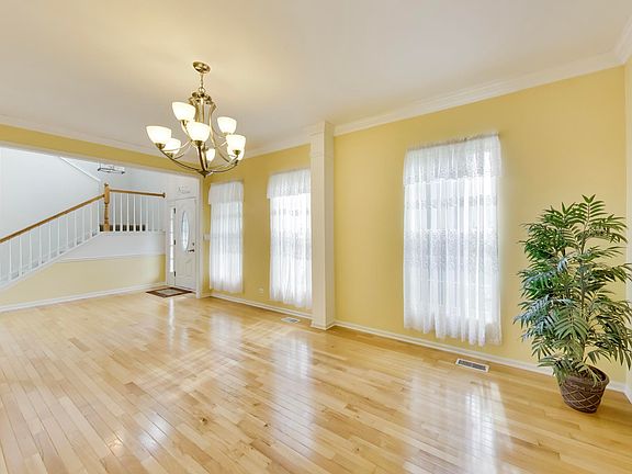 4th image of 501 Tuscany Dr