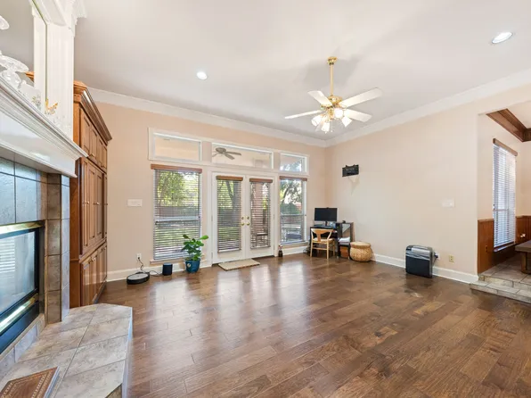 501 Ashburne Glen Cir, Ovilla, TX 75154