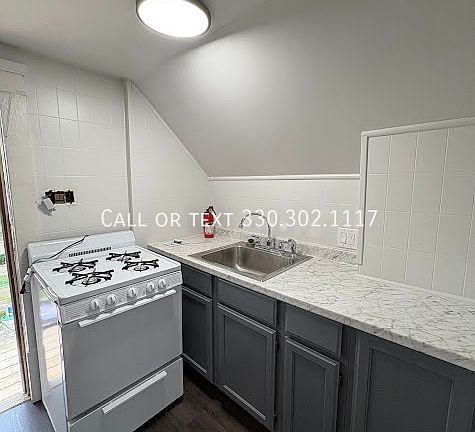 4th image of 189 Hyde Ave APT 3