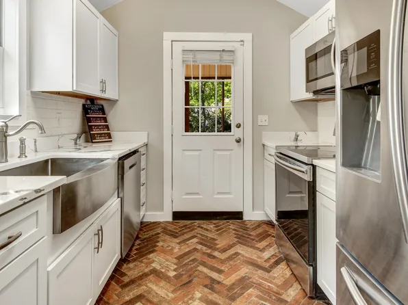 2104 Razorback Ln, Charleston, SC 29414