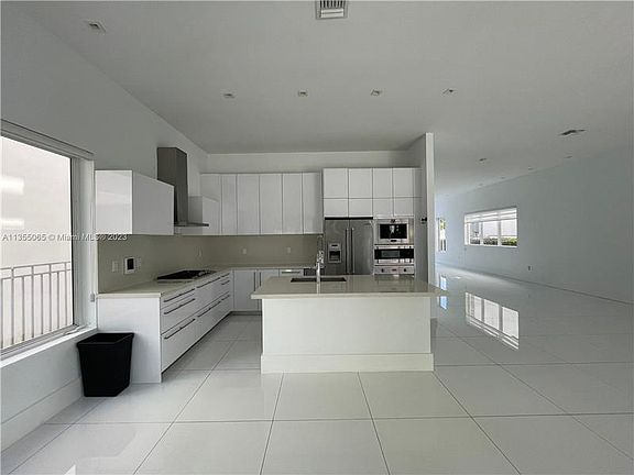 2nd image of 18995 Atlantic Blvd #18995