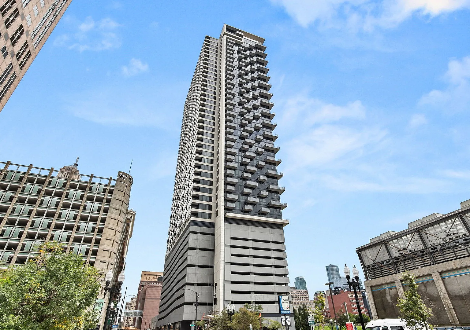 2 bed, 1040 sqft, $3,100 — Photo 1