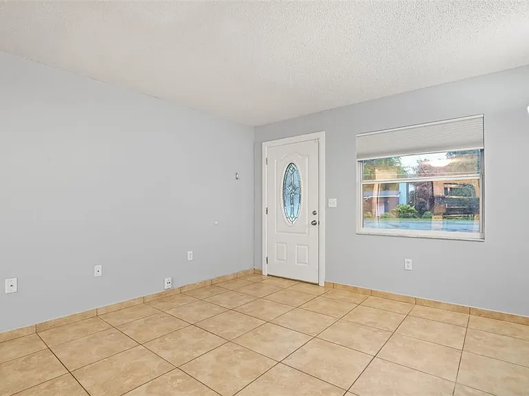2720 S Sunrise Ct #2 — Photo 8