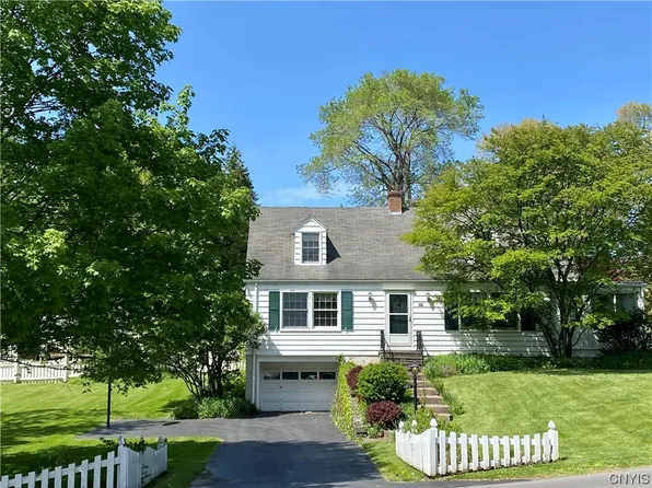 101 Revere Rd, Syracuse, NY 13214