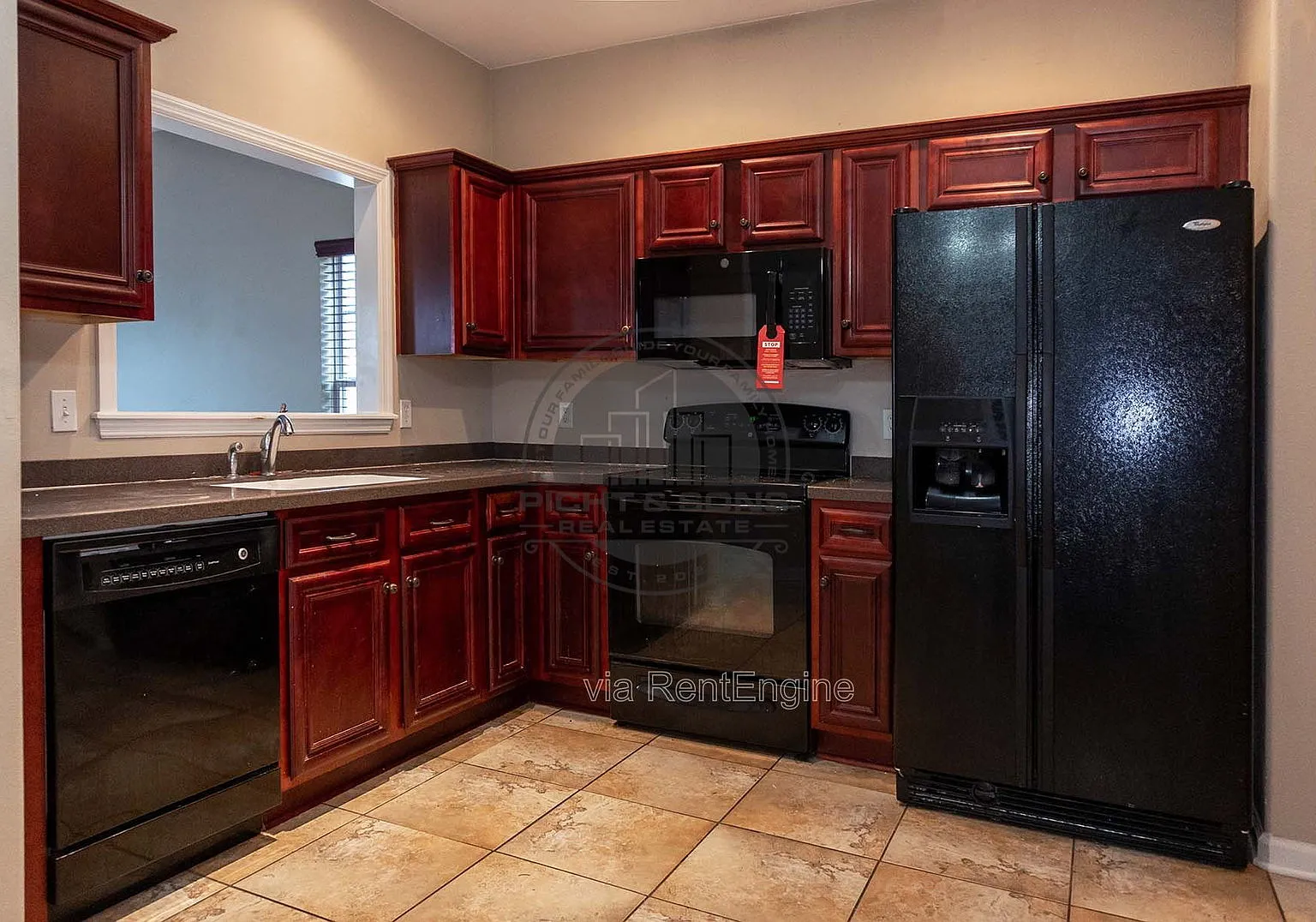 3 bed, 3.0 bath, $1,500 — Photo 4