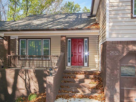 3rd image of 2532 Campcreek Cir SE