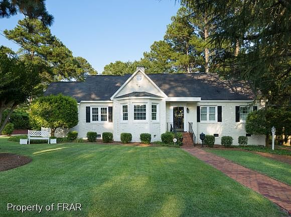 1st image of 305 Circle Dr