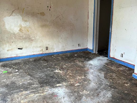 5th image of 713 E Fairview Ave