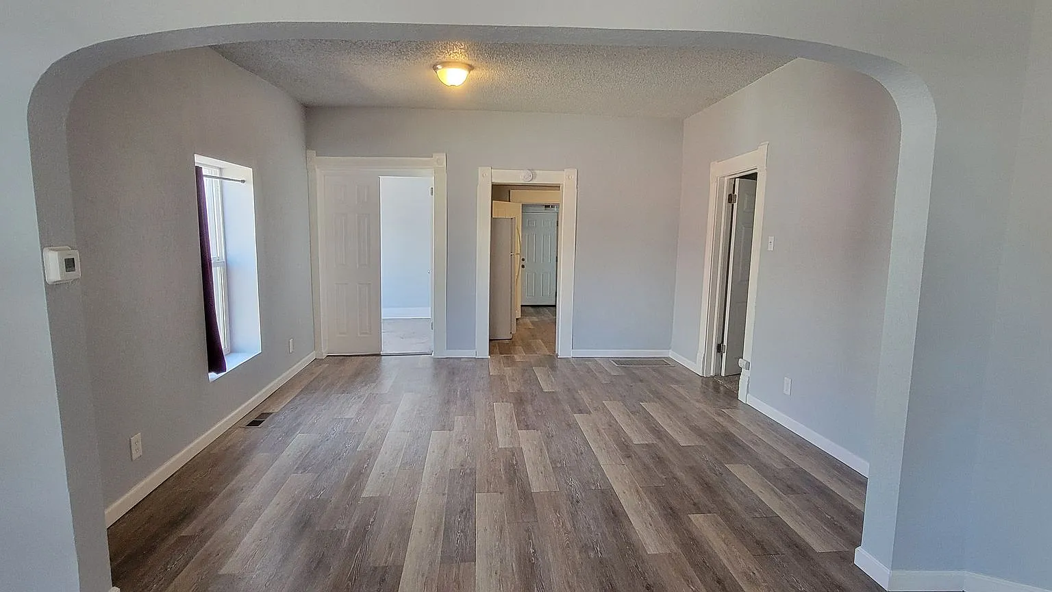 2+ Bedroom home Near Downtown! — Photo 4