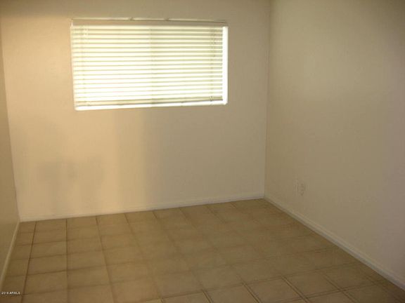 5th image of 1308 E Vista Ave