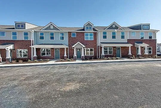 2 bed, 2.5 bath, 1280 sqft, $2,495 — Photo 4