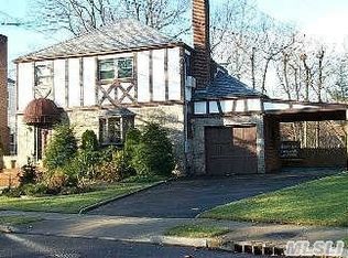 654 Adams Ave, West Hempstead, NY 11552