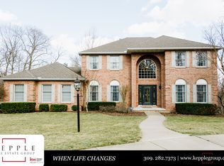 9708 N Golden Oak Ct, Peoria, IL 61615