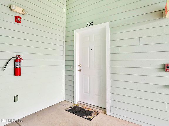 3rd image of 4908 Key Lime Dr