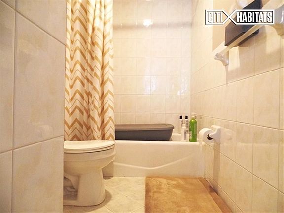 5th image of 105 W 75th St APT 1