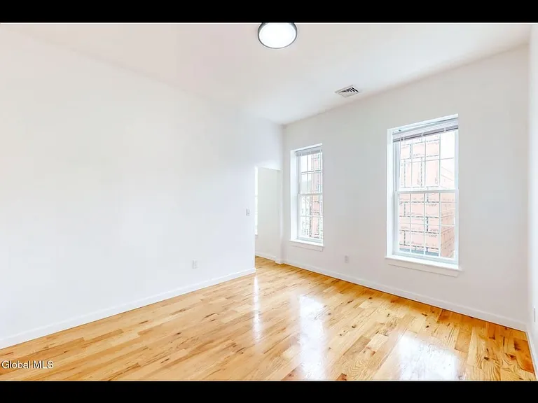28 White St #1 — Photo 7