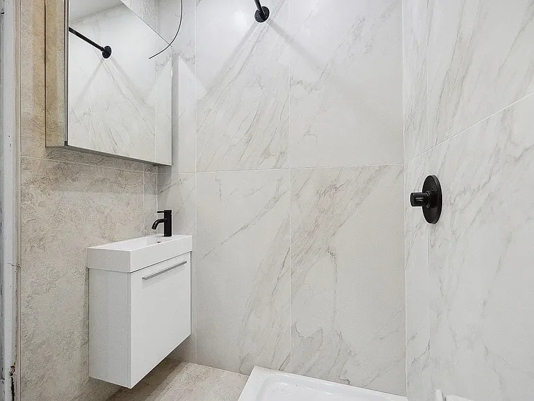 585 Park Pl #1A — Photo 6