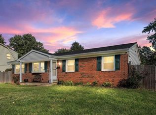 13317 Hillendale Dr, Woodbridge, VA 22193