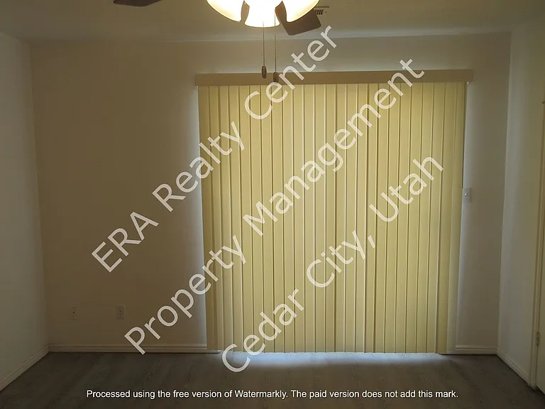 527 E 2015 N — Photo 15