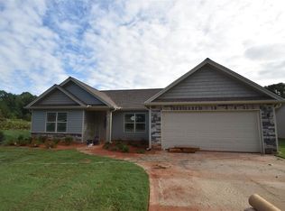 499 Gibbs Rd, Wellford, SC 29385