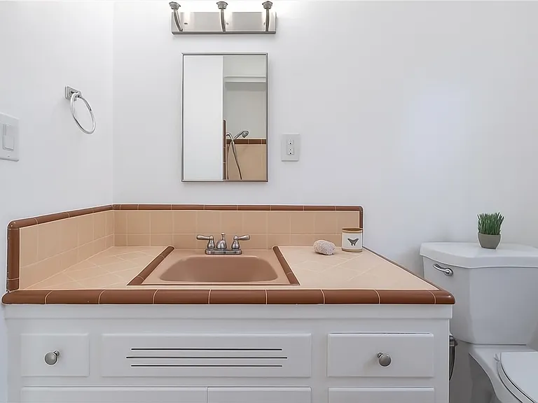 231 Junipero Ave #10 — Photo 12