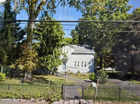 349 Arden Ave, Staten Island, NY 10312
