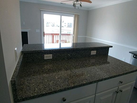3rd image of 106 Golden Eye Ct