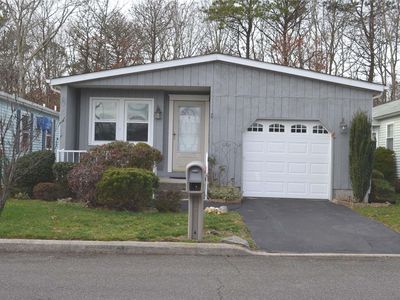 185 Village Circle W #185, Manorville, NY, 11949