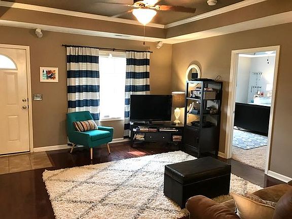 5th image of 210 Mill Creek Ct