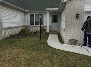 4265 Townhouse Dr #B, Oregon, OH