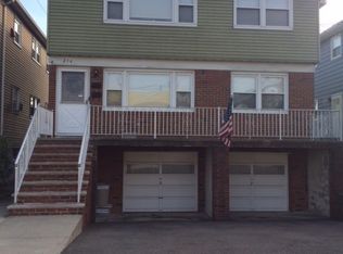 216 Avenue F, Bayonne, NJ 07002