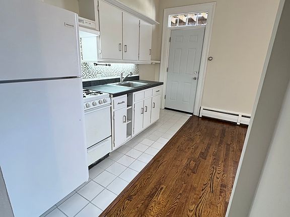 4th image of 40 Franklin St APT 2R