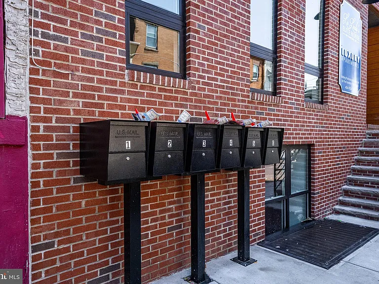 2409 N Hancock St #4 — Photo 5