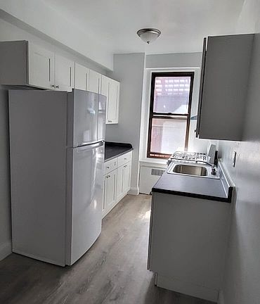 4th image of 35-50 82nd St #5T