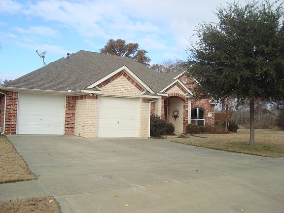 4th image of 704 Woodcrest Dr