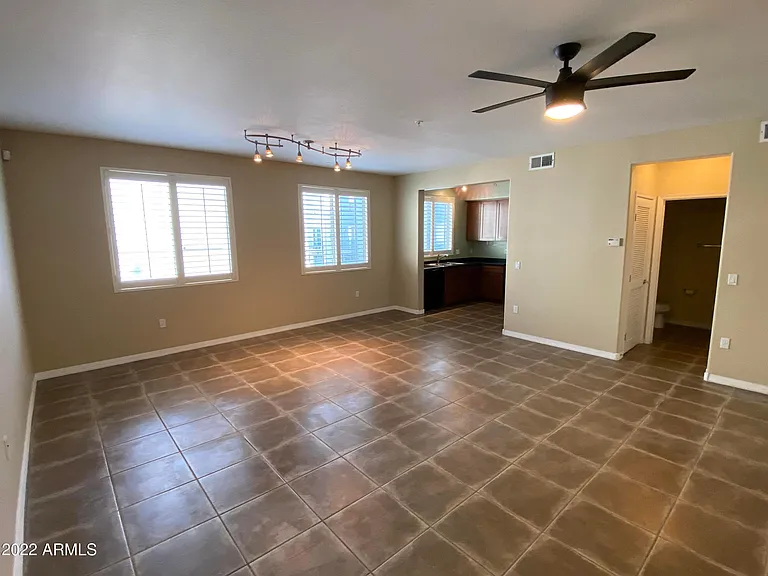 615 E Portland St #225 — Photo 8