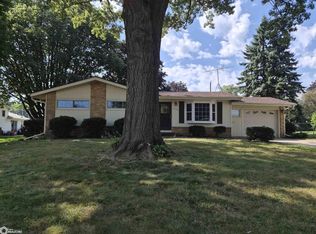 2205 N 3rd Ave E, Newton, IA 50208