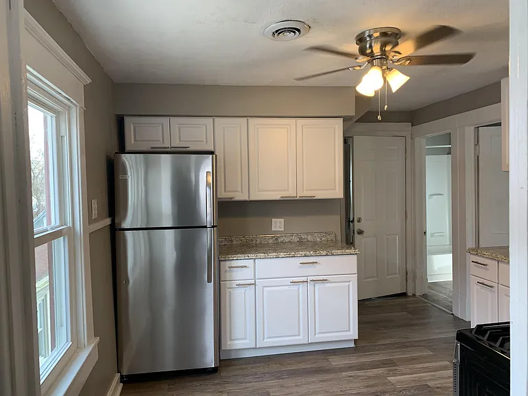 1139 Walden Ave — Photo 5