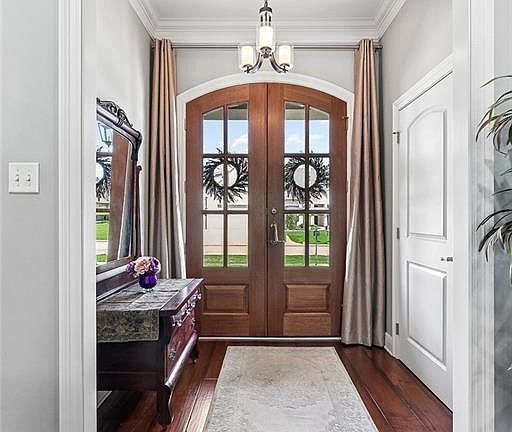 3rd image of 637 Weston Way