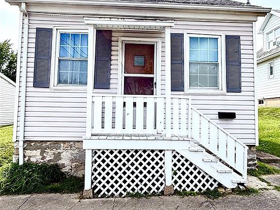 3rd image of 319 S Main St