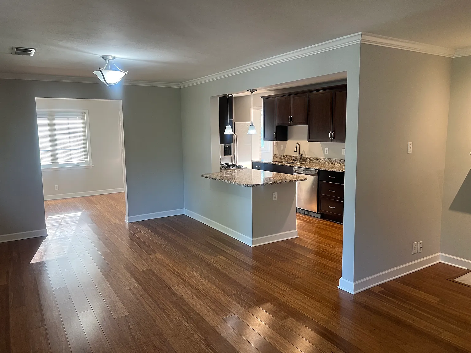 3 bed, 1640 sqft, $2,500 — Photo 4